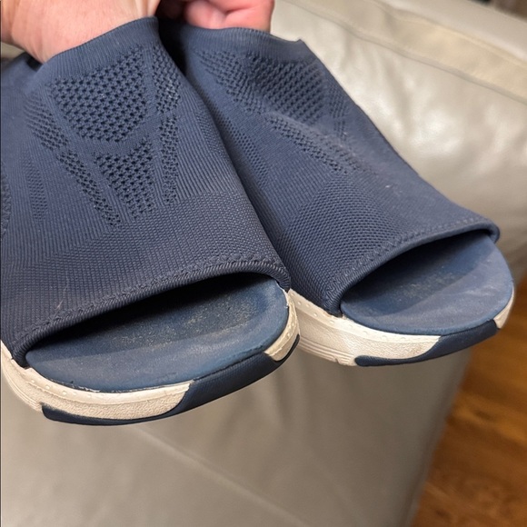 Sketchers ArchFit Navy Blue Open-Toe Sandals size 9 - Picture 5 of 6